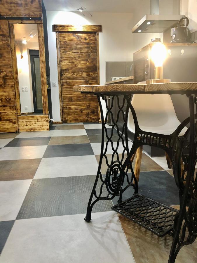 Studio Cocooning Spa, Lit Xxl, Cour Exterieure Le Puy-en-Velay Buitenkant foto